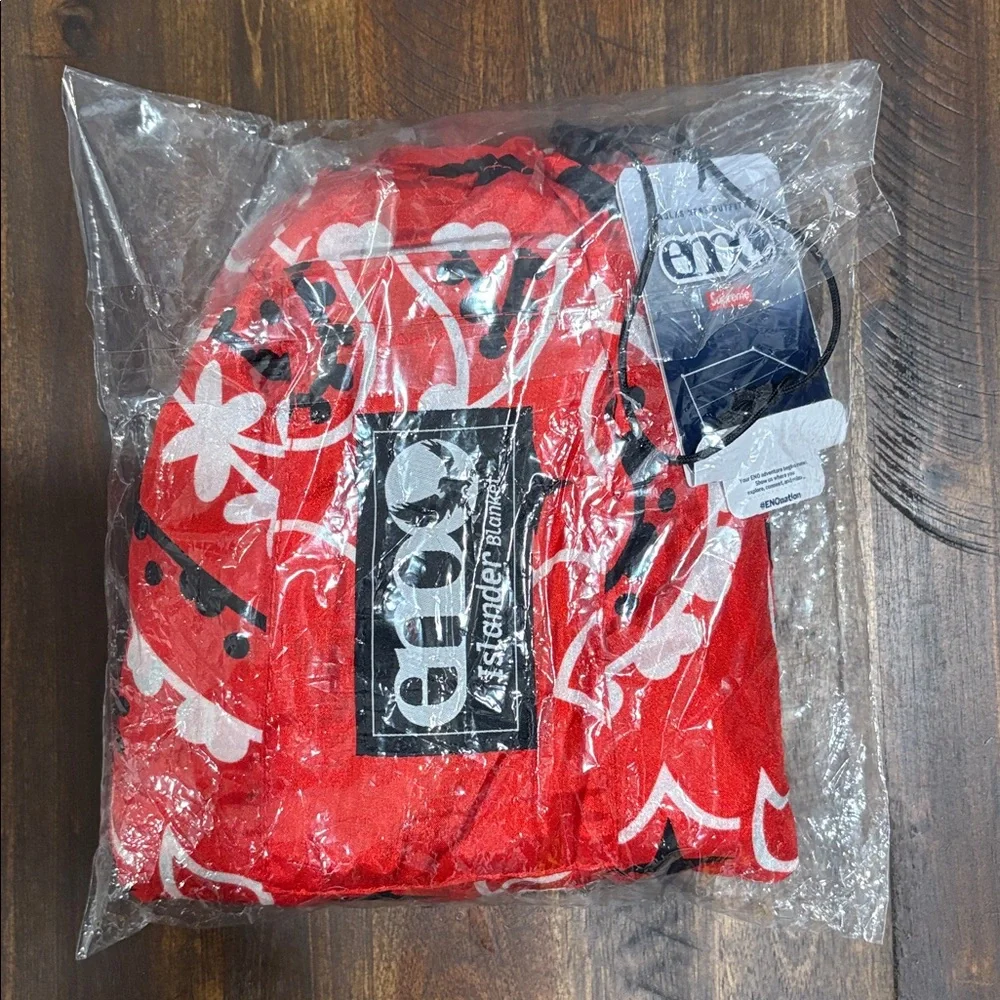 Supreme ENO Islander Nylon Blanket